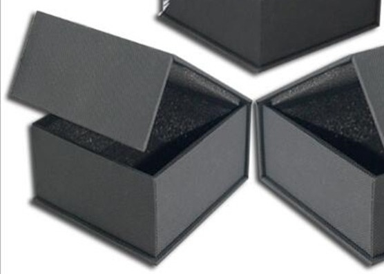 giá tốt Tinh dầu Hộp mỹ phẩm sang trọng 4c Hộp đóng gói sản phẩm bù đắp trực tuyến